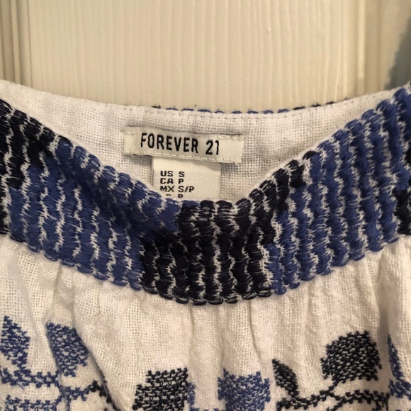 Fashionable summer top - Picture 2 of 6